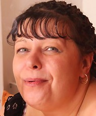 The young guys with the camera use her mature mouth and pussy at the same time